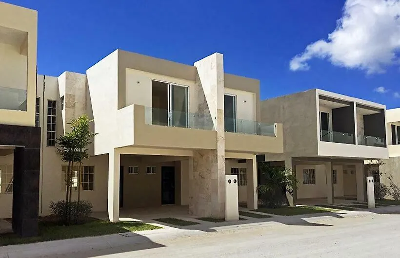Casa Nueva Playa Del Carmen A 10 Min De La Playa Villa Mexikó